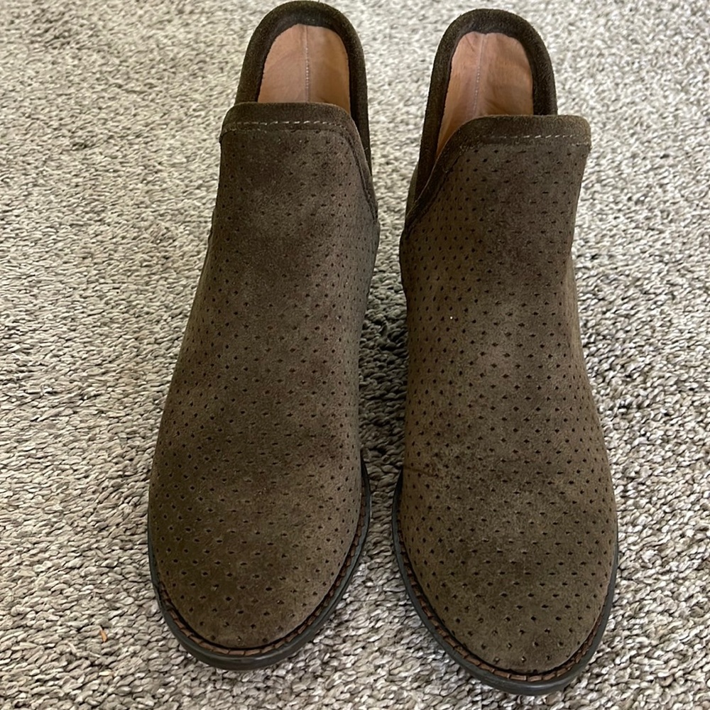 Lucky Brand shoes. Size 6. Dark Olive suede.